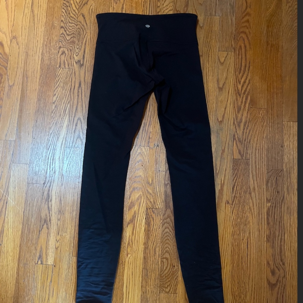 Black Lululemon Align leggings